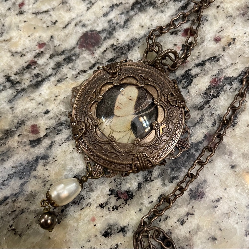 Handmade Anne Boleyn Tudor Cabochon Necklace